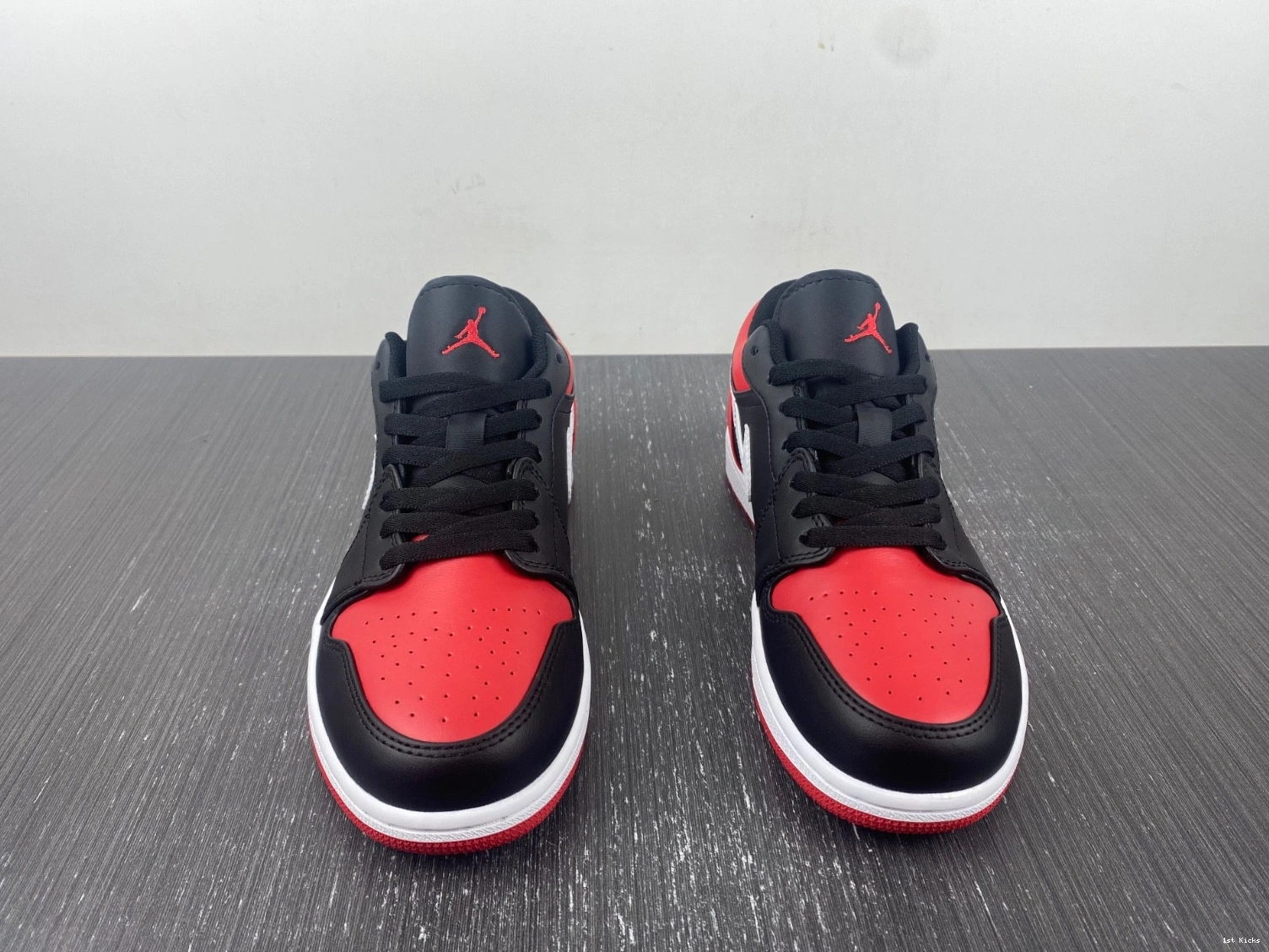 Air Bred Jordan “Alternate Toe” 1 553558-066 Low 1028